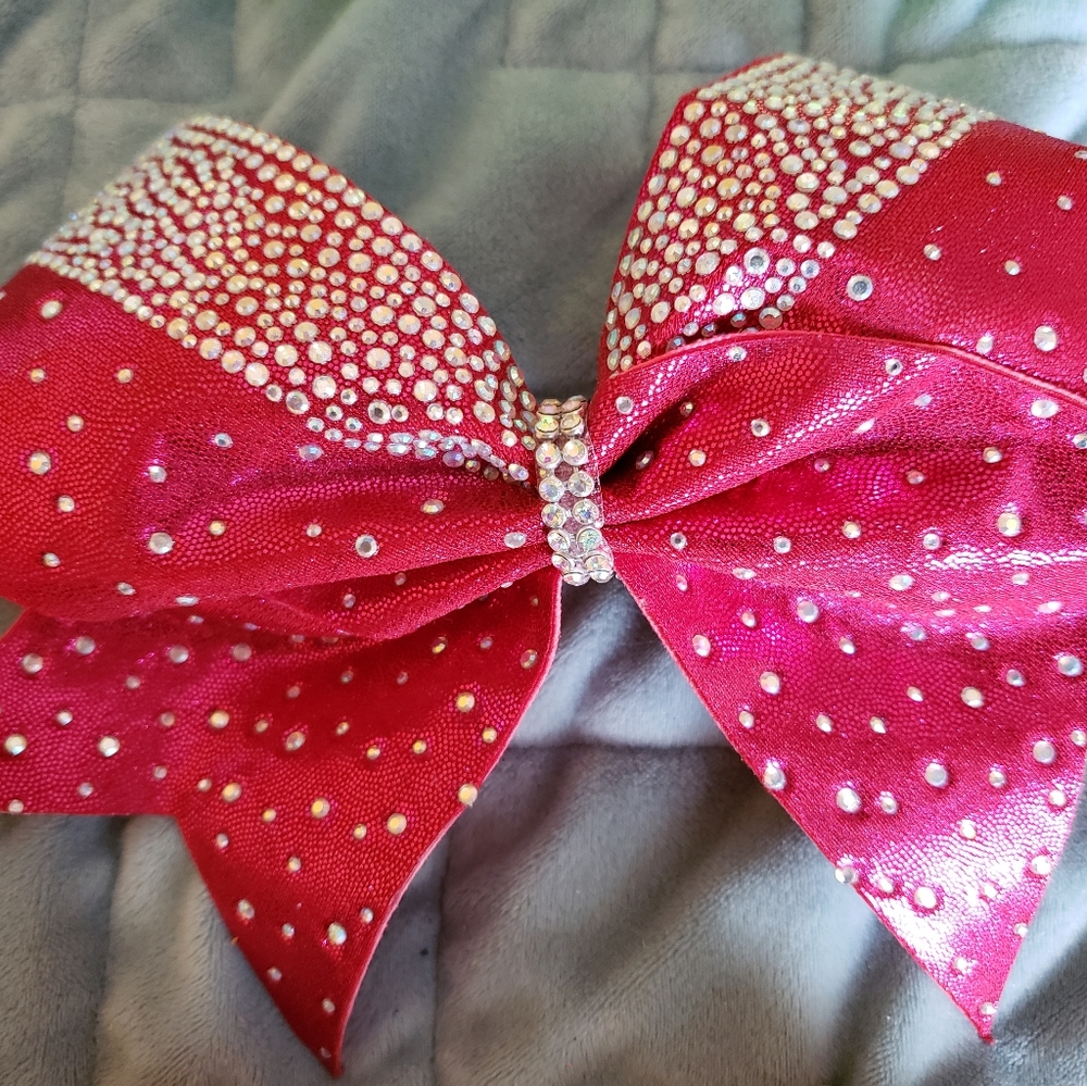 Cheerleading bow